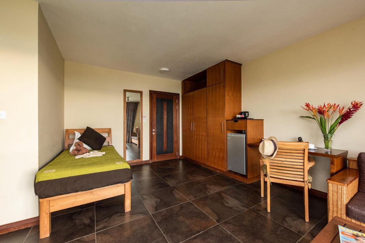 Happy Days Guest House Le Morne Exterior photo