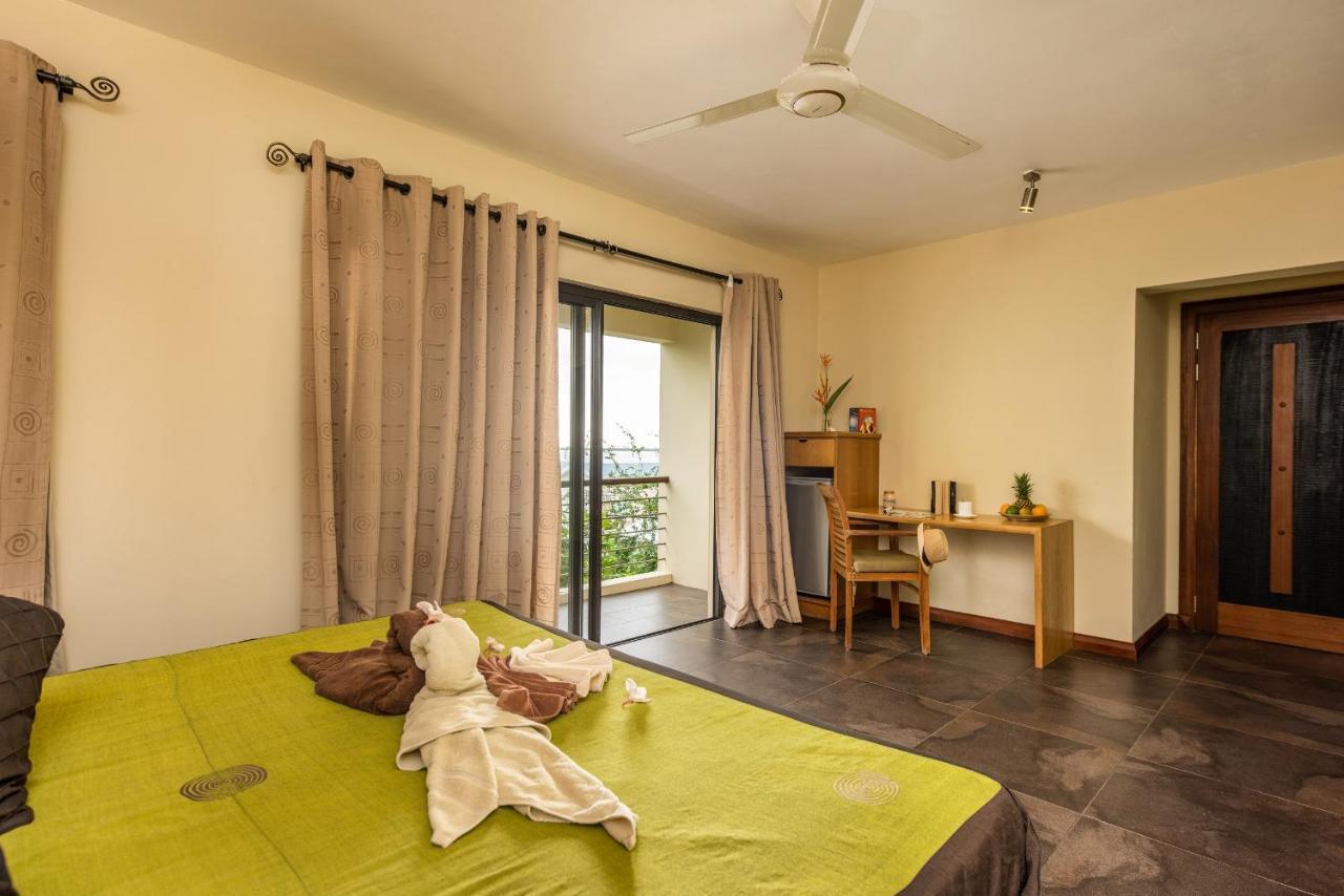 Happy Days Guest House Le Morne Exterior photo