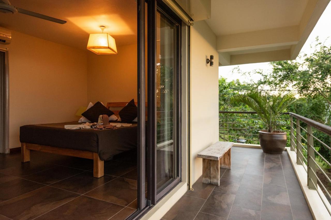 Happy Days Guest House Le Morne Exterior photo